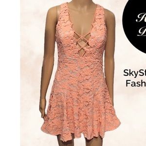 💛HOST PICK💛 Lace Up Peach Dress